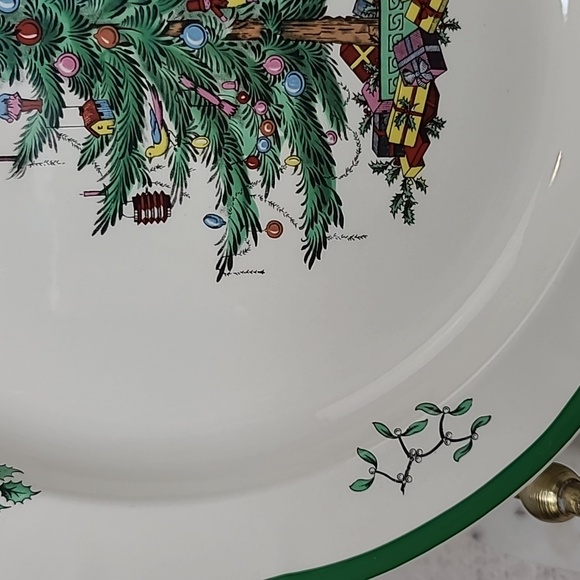 Spode Christmas Tree 12" Round Scalloped Chop Plate/Platter - Picture 5 of 17